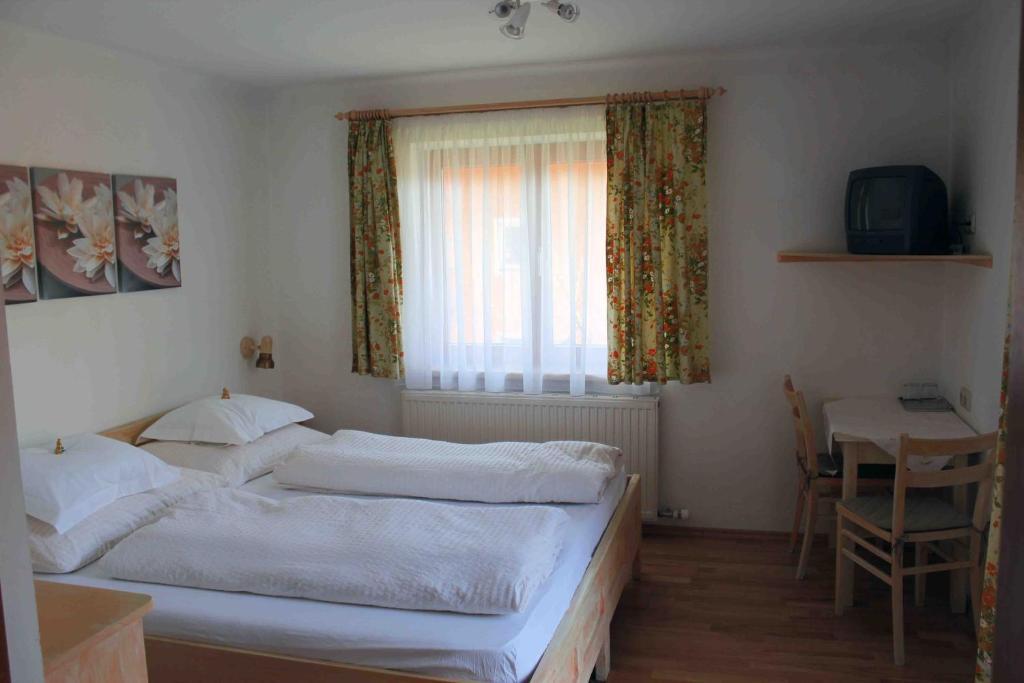 Bed and Breakfast Haus Senoner Kitzbühel Pokoj fotografie
